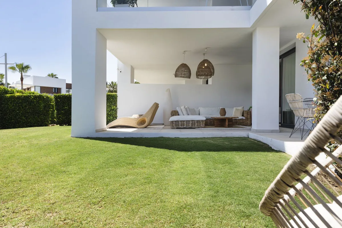 e453737d-e282-4534-adca-b73030115fe8