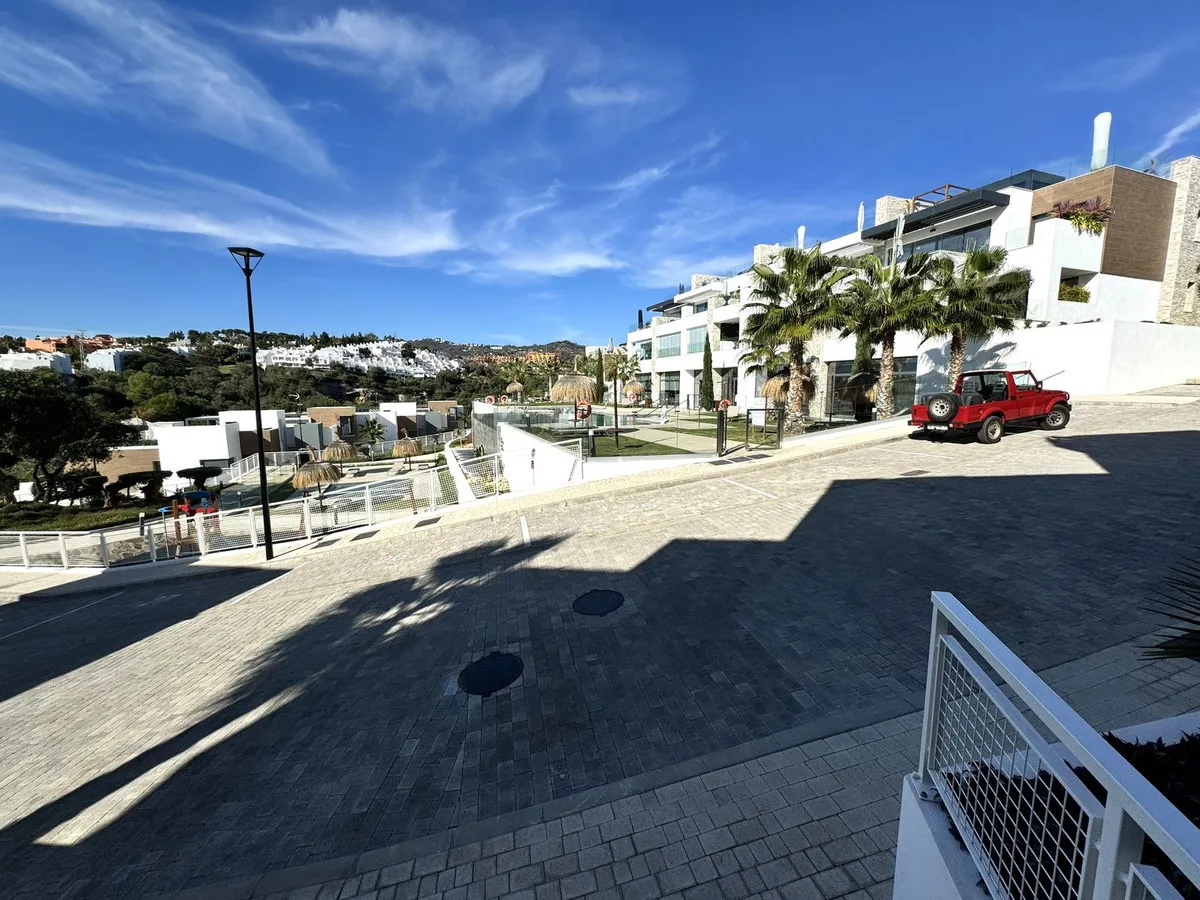 132f5abf-b9e9-4595-9b28-61c74da1c03f