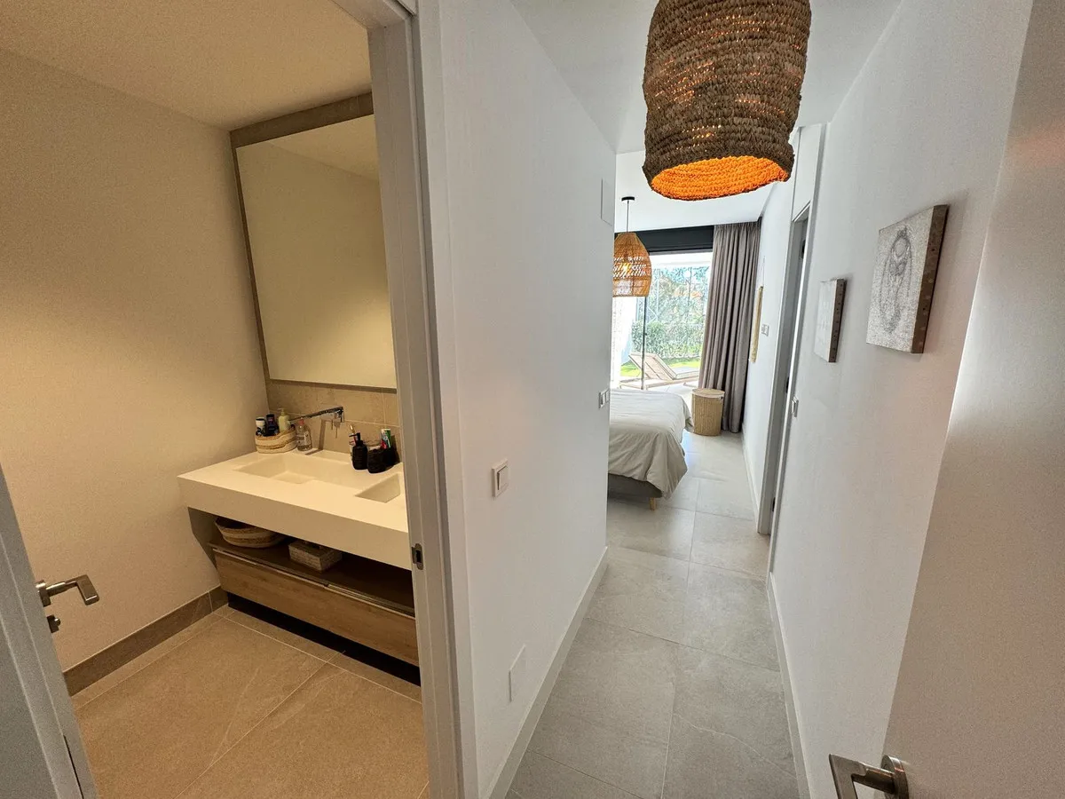 2ee31d9e-d694-4ec5-8093-69d99de662b0