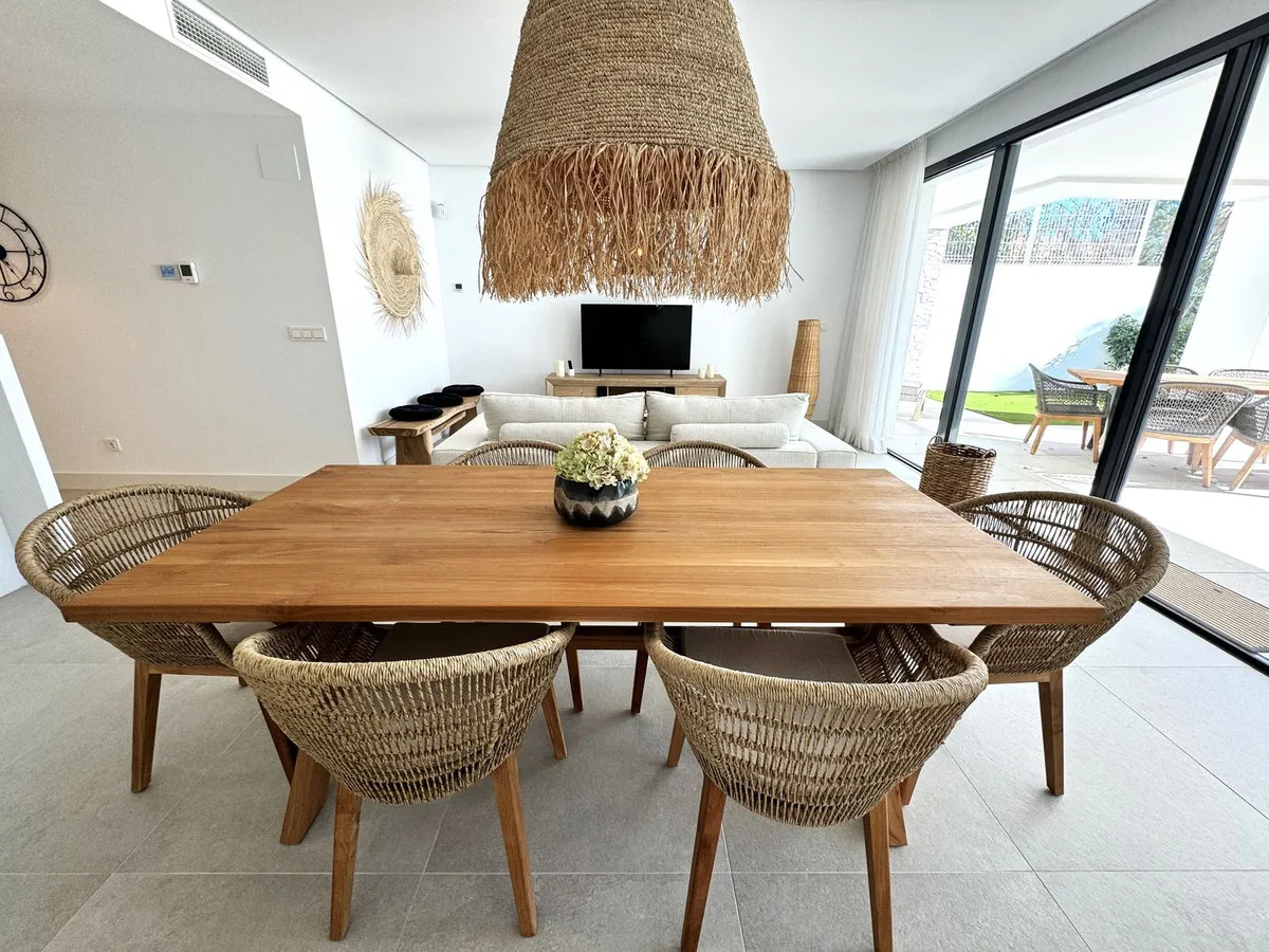 ee0143e0-c923-462c-8696-5e186f04e57a