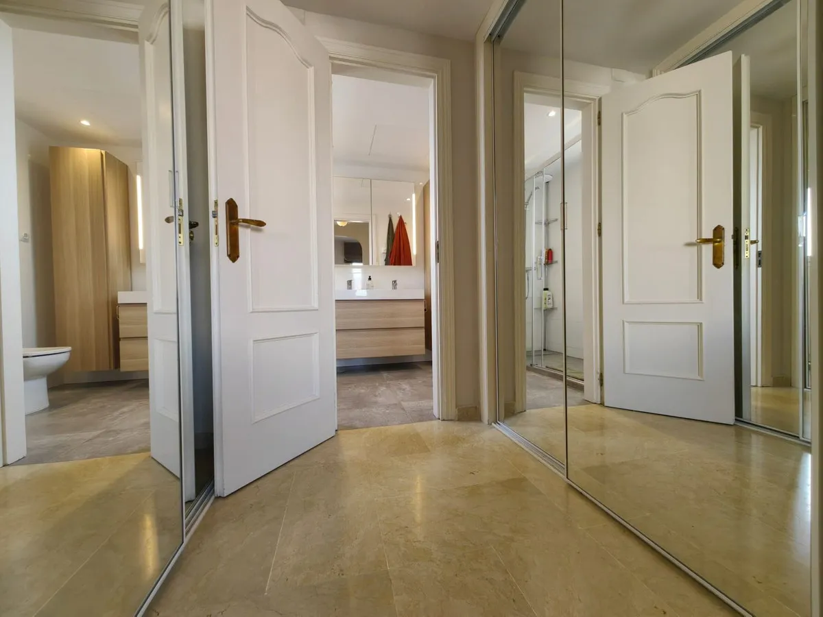 99b81e80-f21c-42f7-b11f-2d787e1b3d38