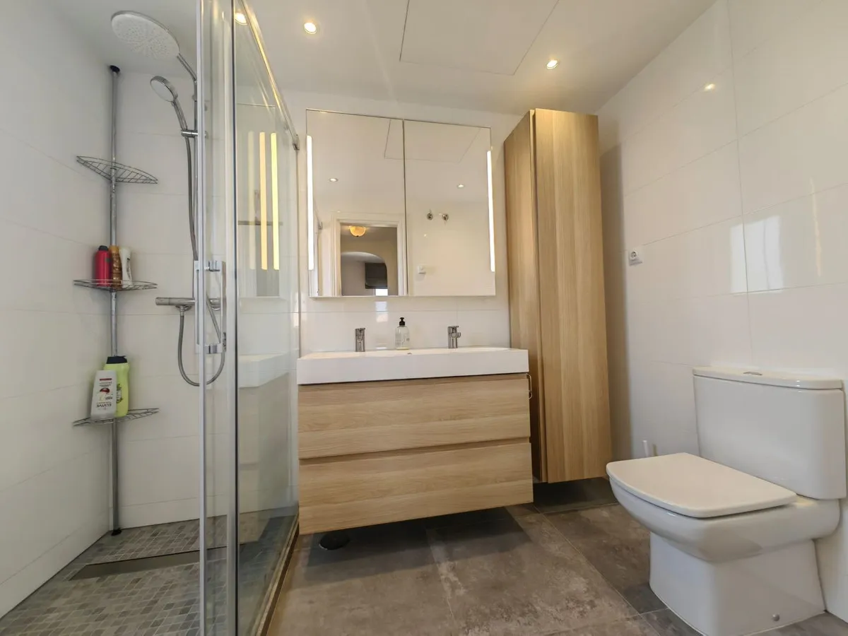 b3908312-35d8-480a-86b8-977c825a3ec8