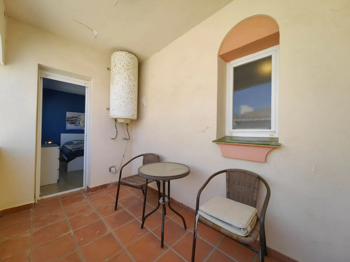 c4297394-0543-49fb-9165-18ed8da5647f