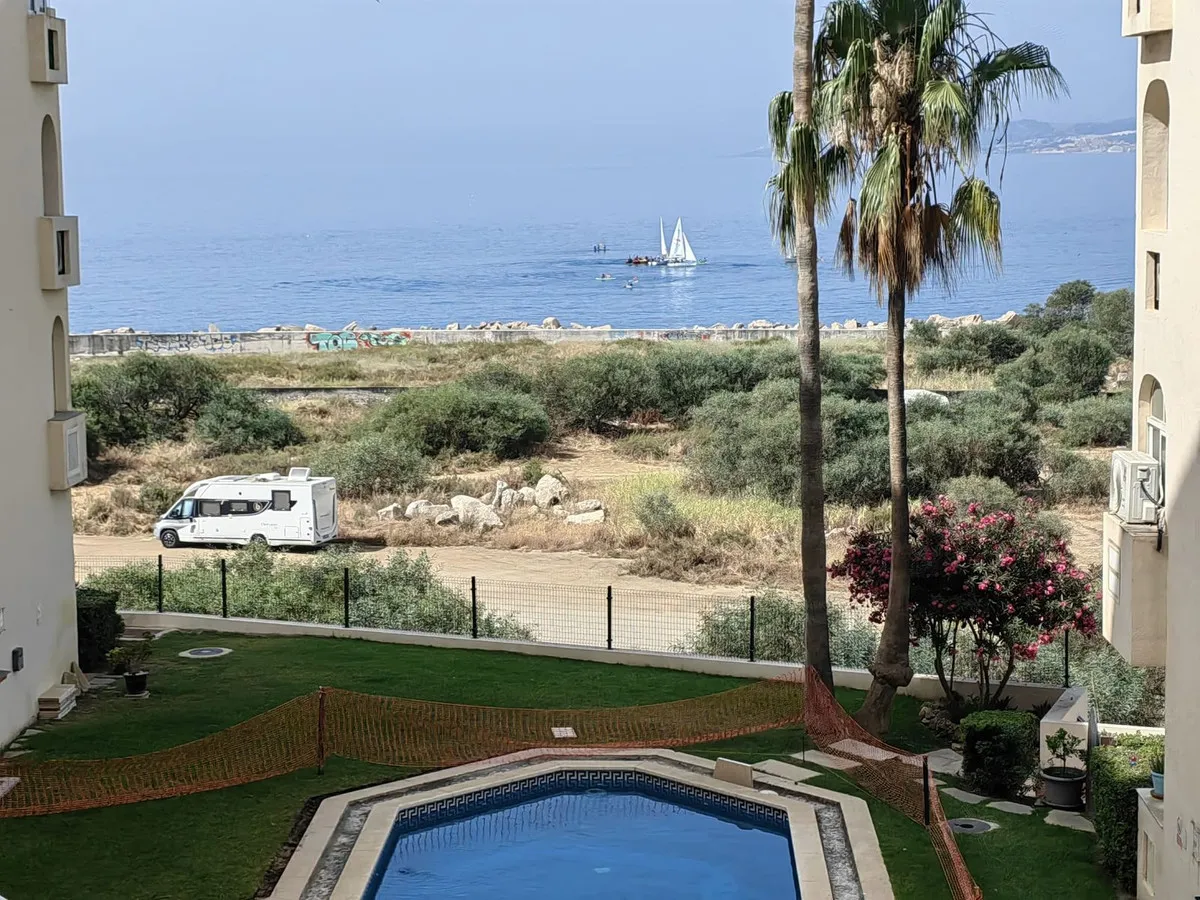 dd70f235-367d-44e0-b667-6869542edbc8