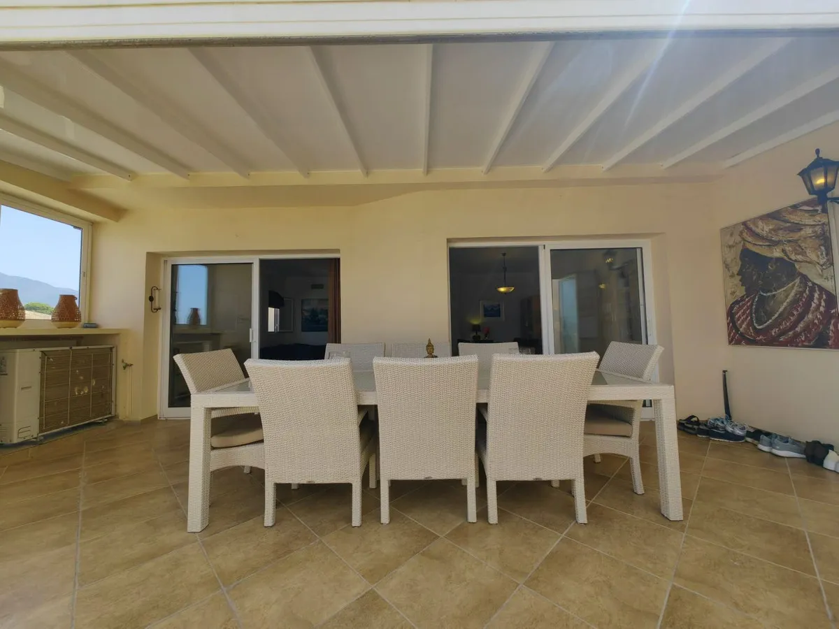 e6df20a3-1aaa-49c6-b4a7-8fe3333c865a