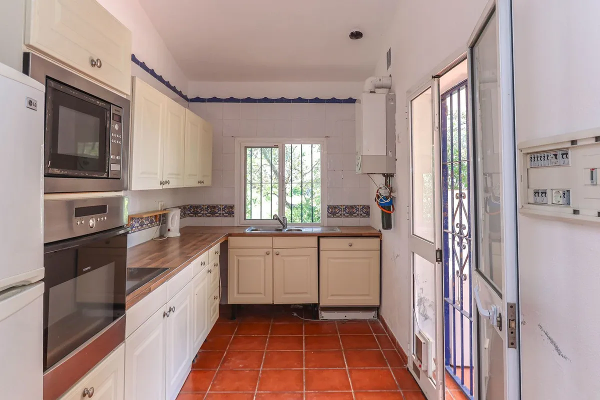 4261f5d1-d026-4198-b096-e0a3c9f436ae