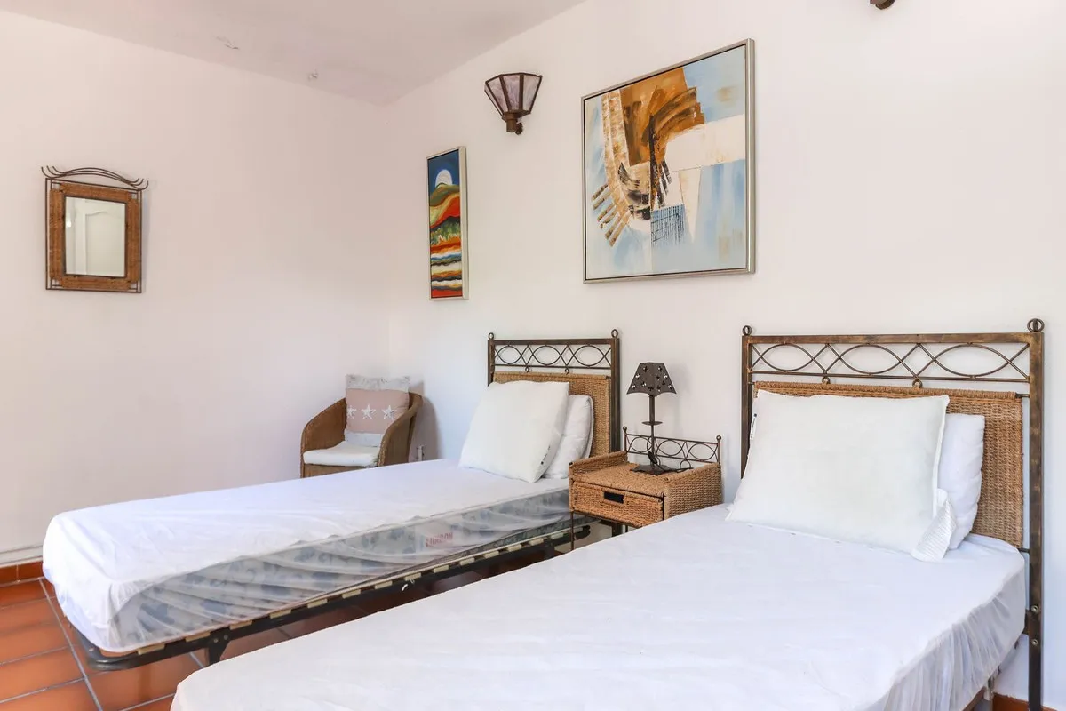 8647a8e1-7f76-479d-aad9-b440471323f2