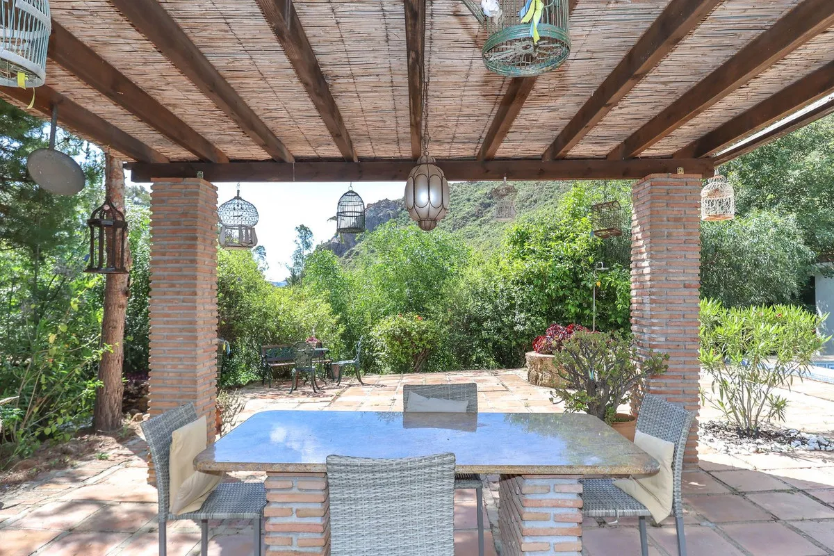 8a0744c0-72fb-4af2-b771-6253b4c0ff72