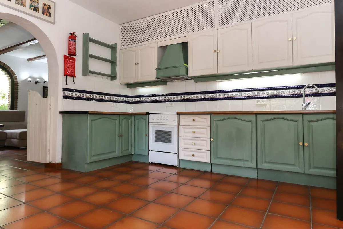 8bfbdd4e-c180-4c54-bde8-ca4d37b2ade5