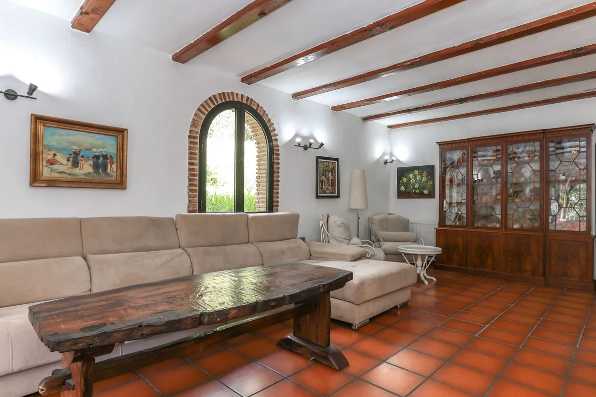 afdd16cb-692e-41f9-ae2d-4b53d15f29ff