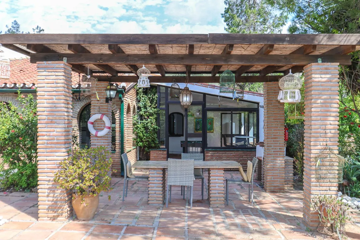 ce4f3c5b-f481-45b2-8dc8-dbe6cad28c94