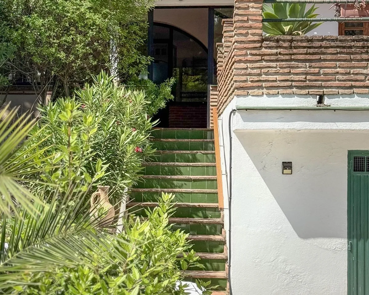 cfbd0491-8918-43db-874a-f3f59844f5d1