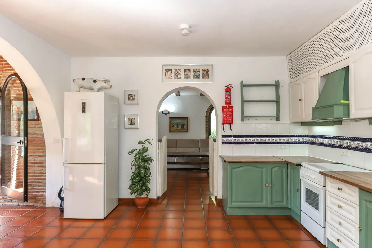 d3487ee0-c404-4125-9a46-0d7d2ba68035