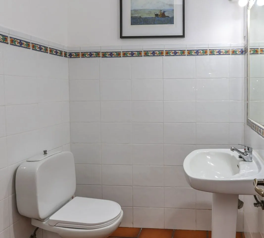 d9cdcb2e-bd43-438a-9149-59b3e00faddb