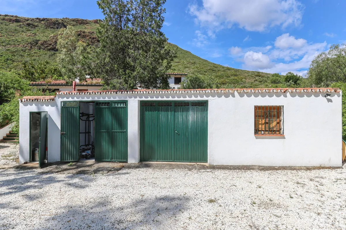 ff76acf6-bf7f-4bb2-924b-8991c47f7de2