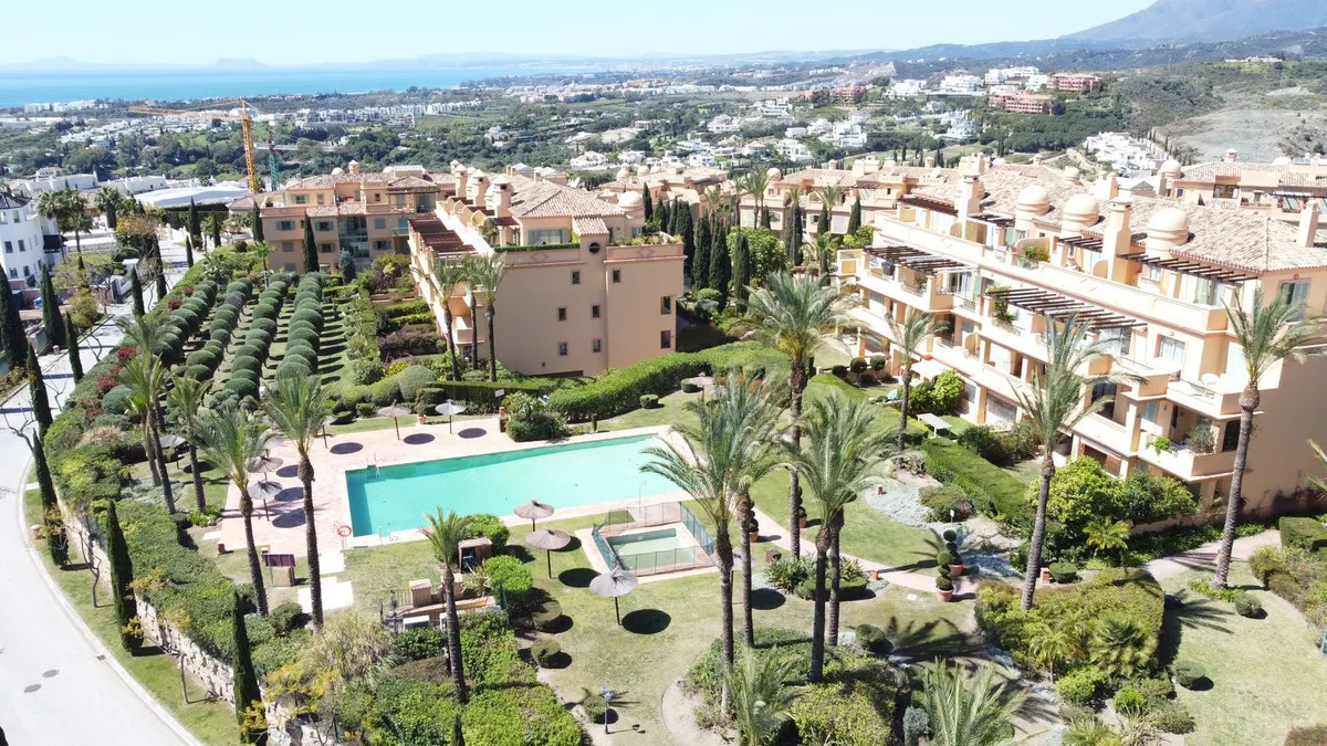 b9688106-2c02-4cb8-a949-73e72180cb4b