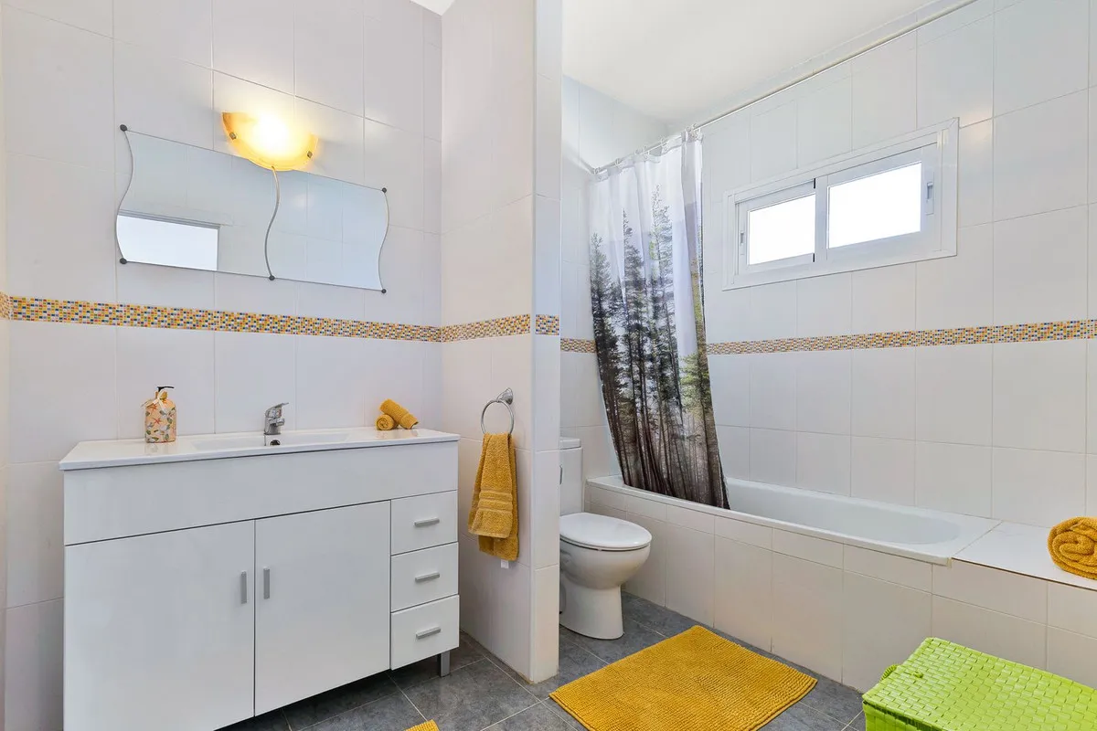 1c236d84-c770-4617-b379-8a6c116ce12c