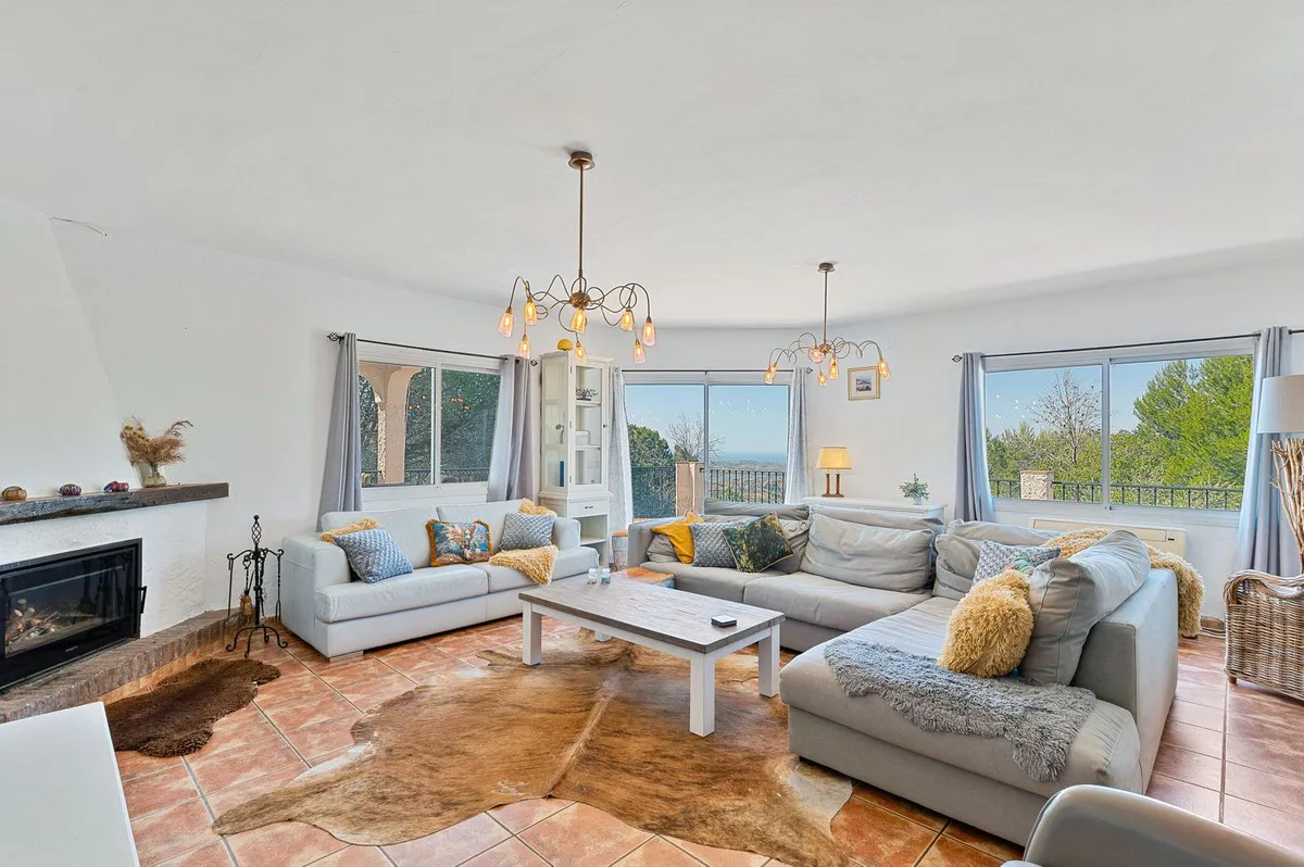 1daf5e7a-55de-46ef-866c-9c2fa9193381