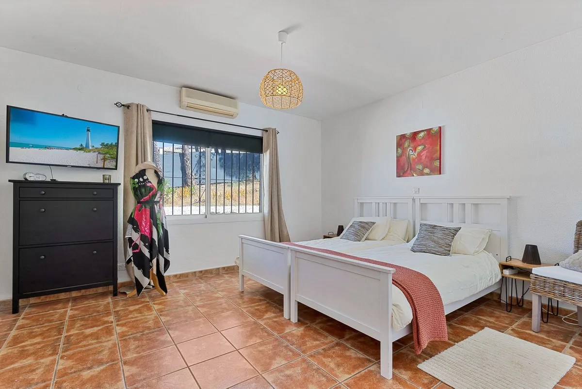 43749ce5-6b5f-4bf2-8957-825d8af310a1