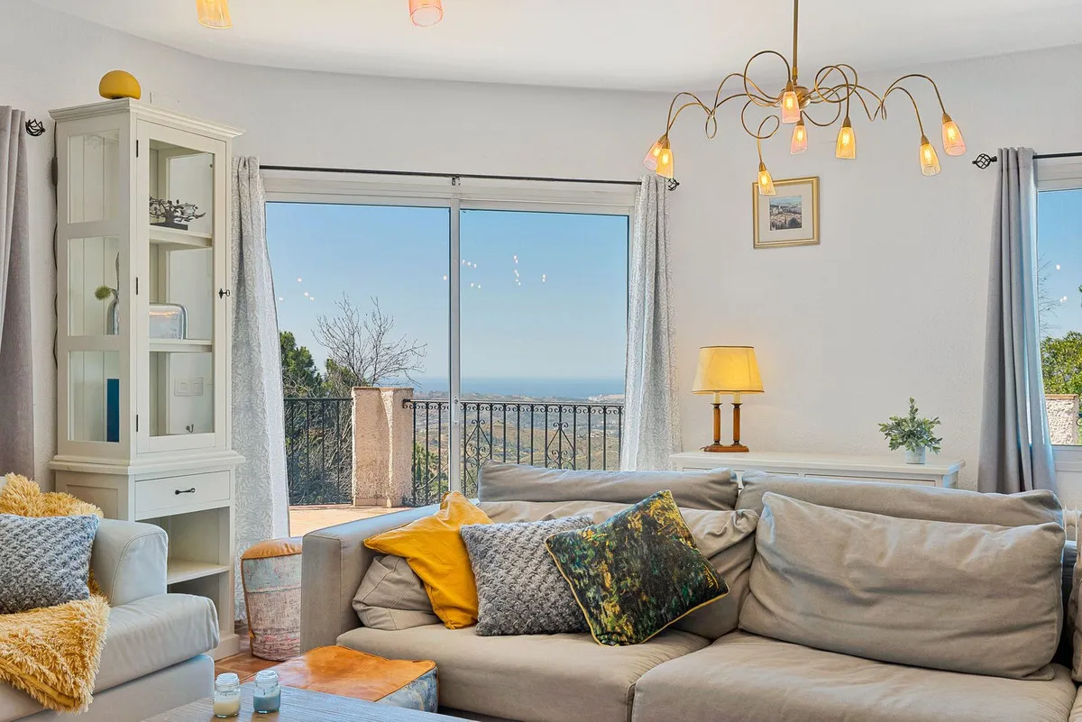 5025bb50-d4e6-47c9-8908-7605a126a653