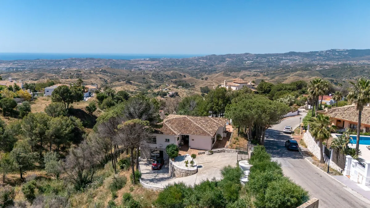 57c9402c-1bf1-4075-bd61-7e8920b3e81d