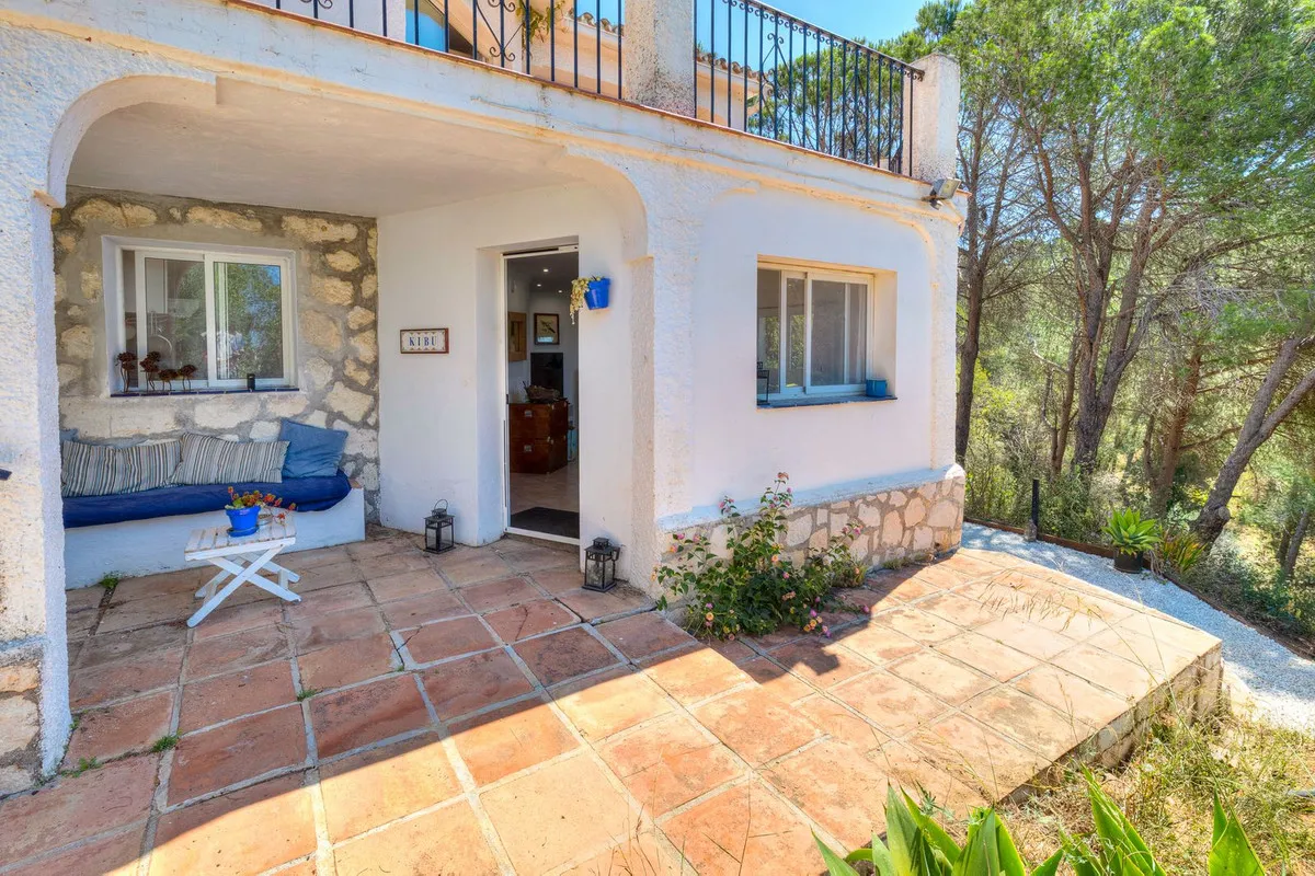 c65f61e6-9583-4210-b879-70e5589cfbf4