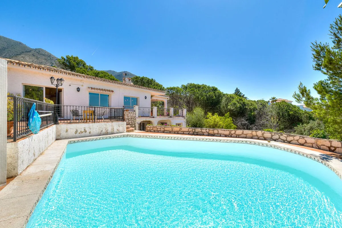 c6966581-4588-4cdd-a2d5-8807733b8a62