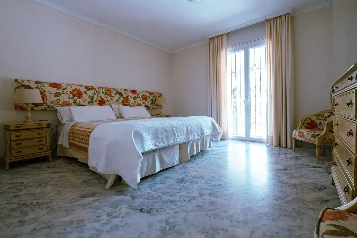 5aaab083-da40-4aa7-811a-feed7ad39f89