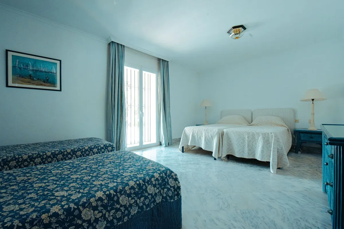 9233aae1-a114-4aa5-94d3-82e3a1c87665