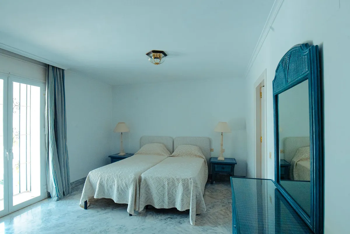 9dff20c2-0832-48b2-9f7b-ec791510a3d2