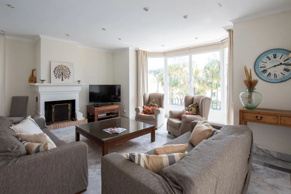 ae2a089b-0c0f-4d01-8240-fce73292705f