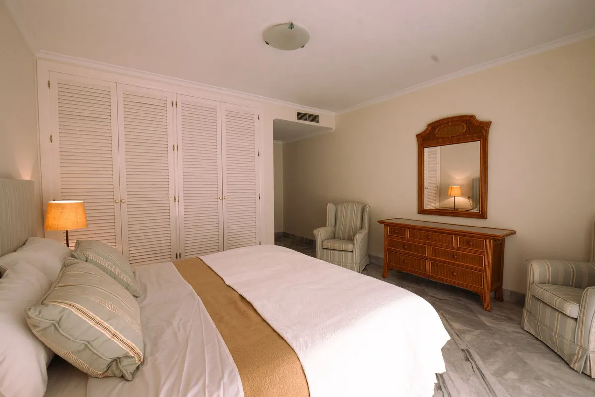 eb4988ad-9e9d-4255-b5ce-afe16615d131