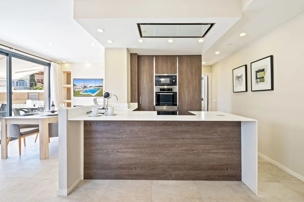 72d5cb58-c402-4cad-8b9e-6854374a6d88