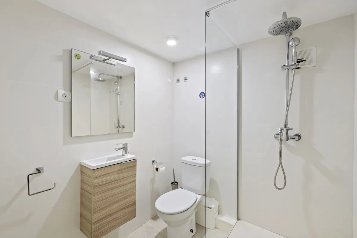 8f691af3-7306-46a4-969e-8f1a4991bc11