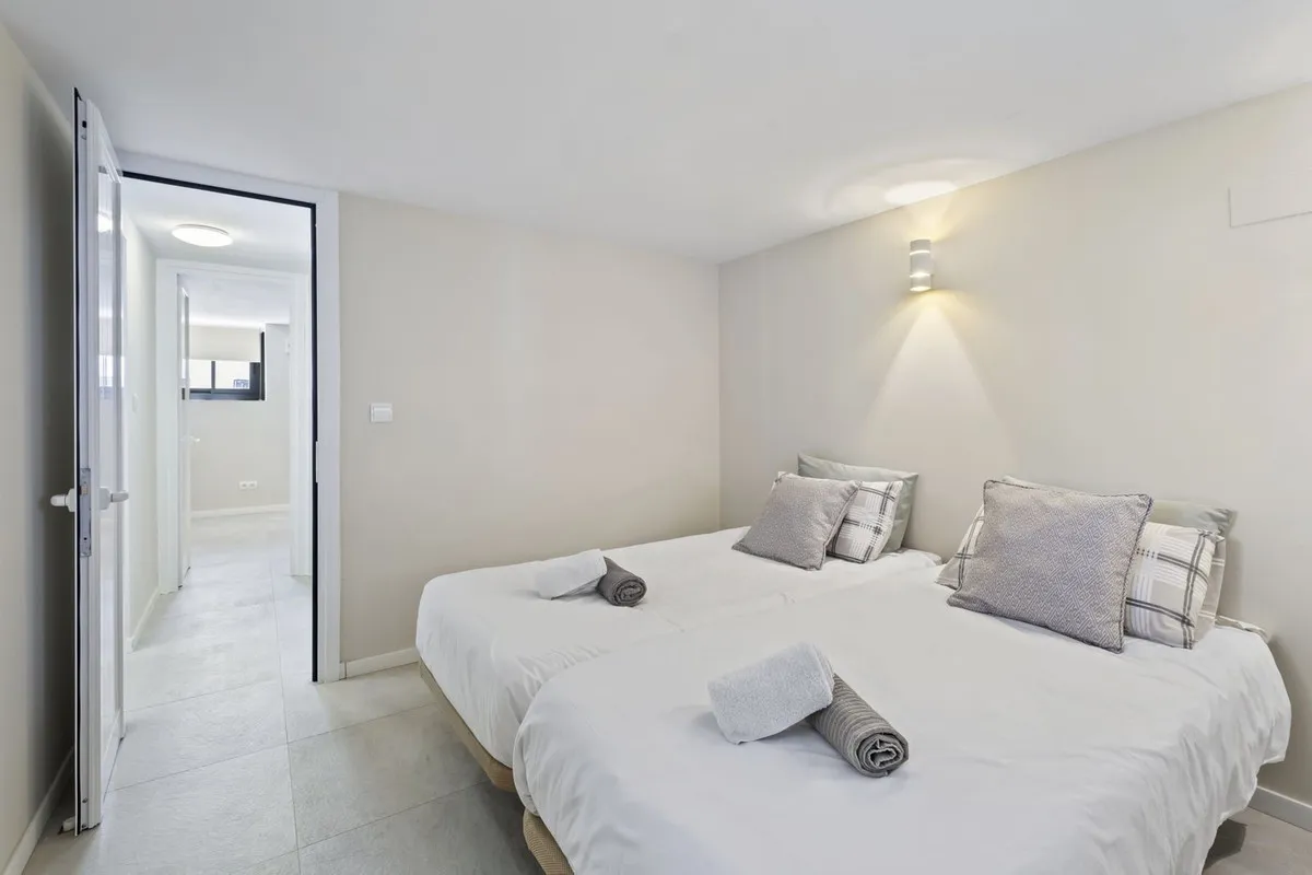 db973202-d4b9-4138-8152-a13c53e83a8f