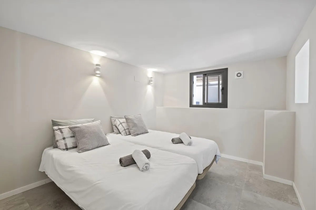 e4671b8d-2574-4f81-9c53-ce11c4ab99e4