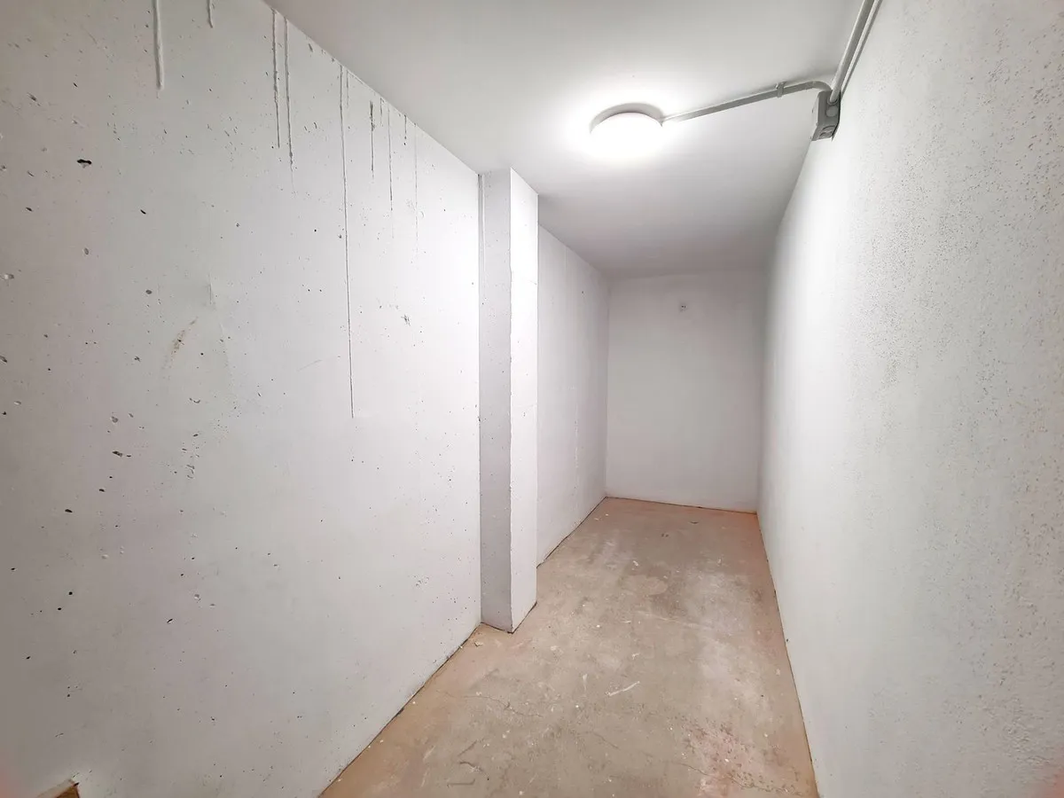 77e06c3c-ea2a-40f2-bb7e-acbe3e8d850c