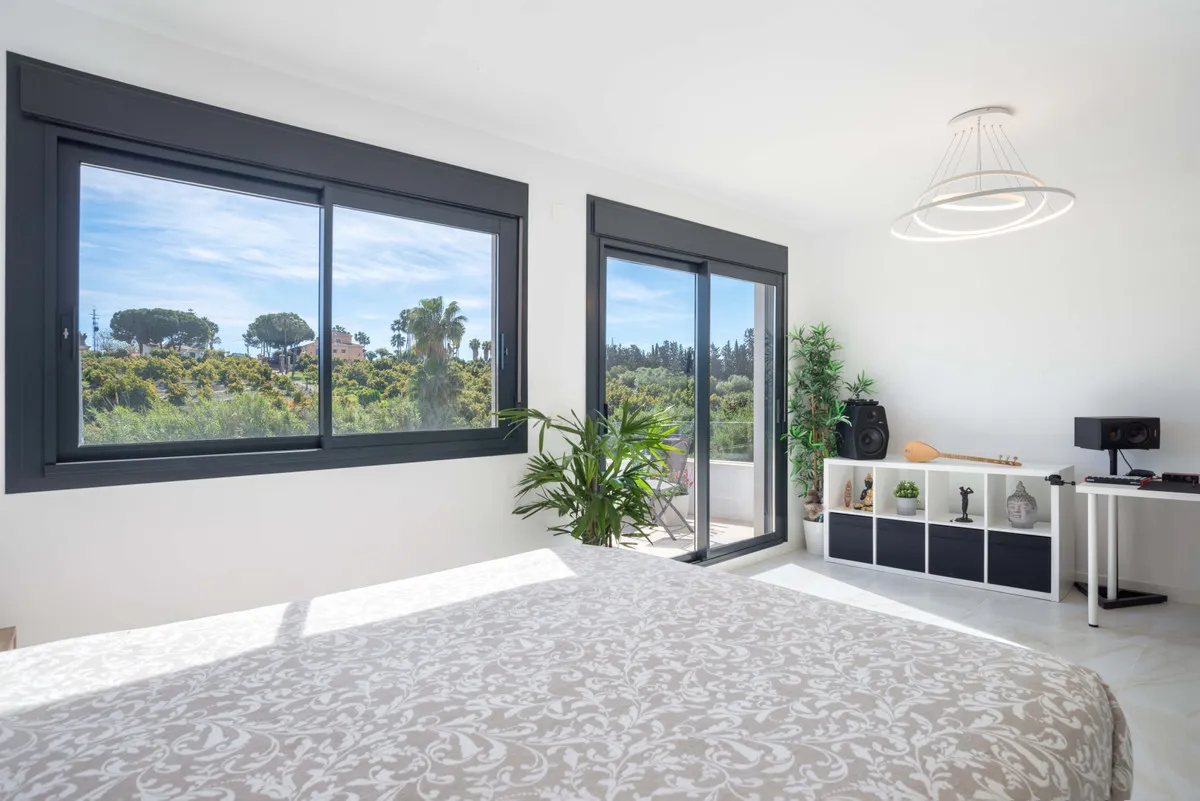 16be6517-01d8-4355-a31f-ab44cb4d0595