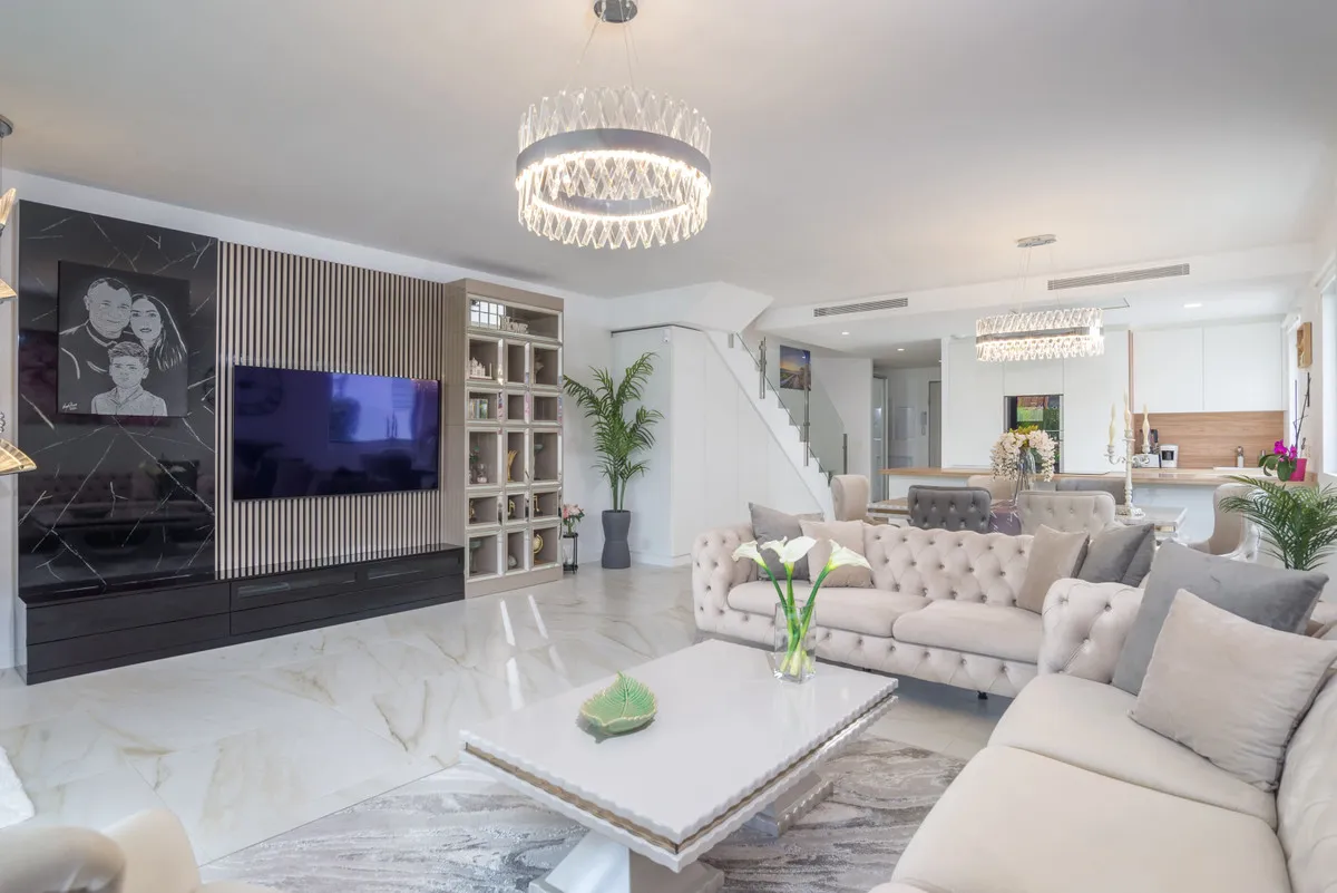 5dbf8325-4884-4d9b-ac6f-4f6a117c98a3