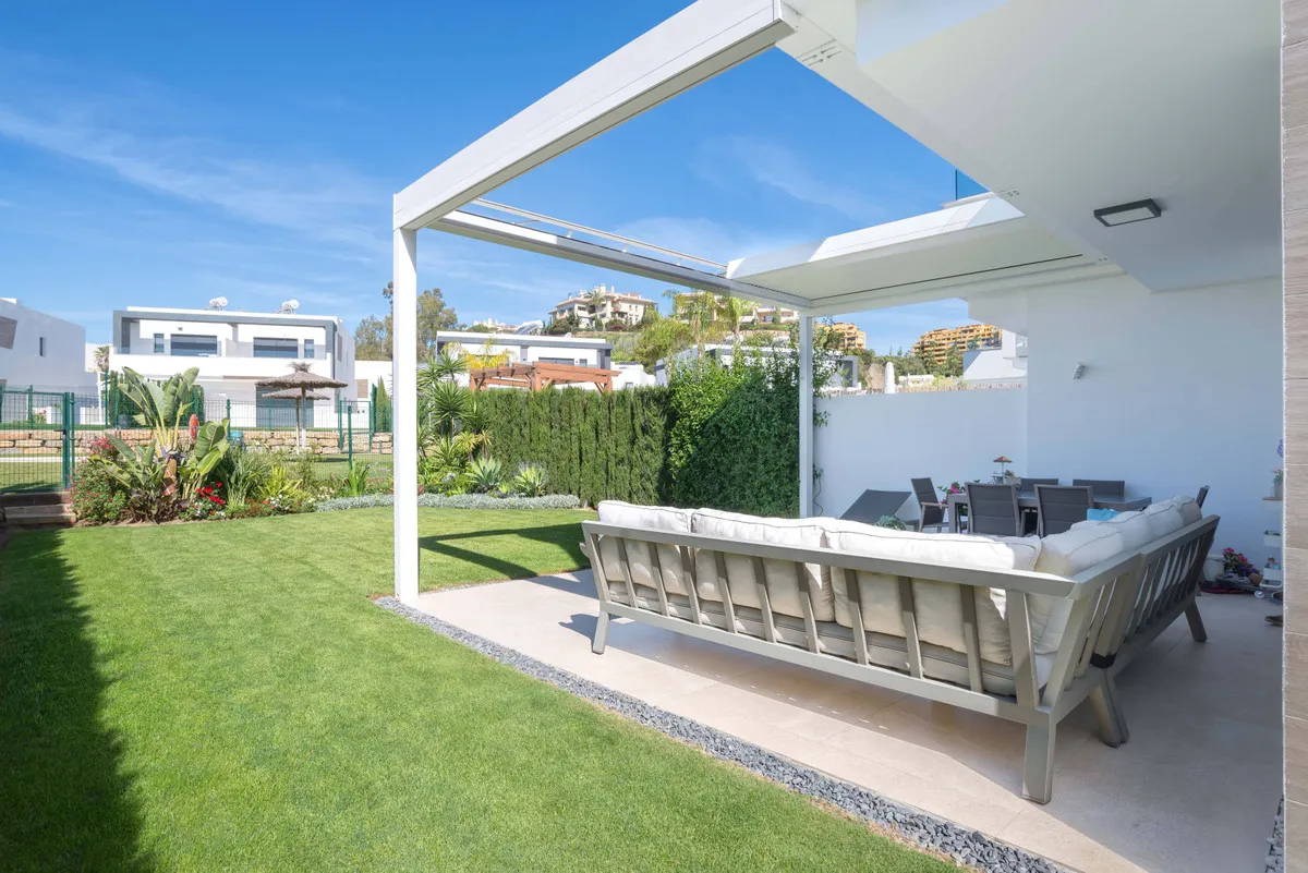 6d5655b5-a6ec-404f-ab7f-765dd28906a8