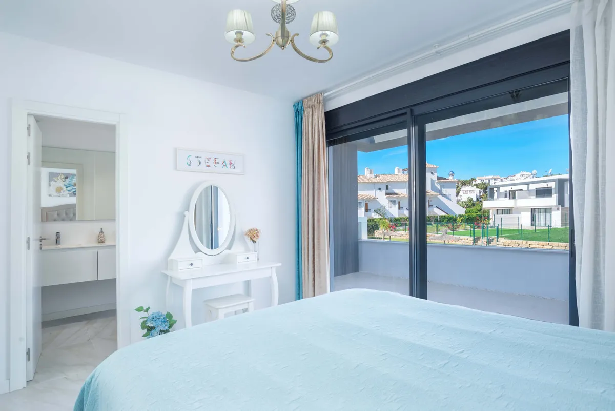 a161fcfb-1e75-408a-9bb0-43bd91033243