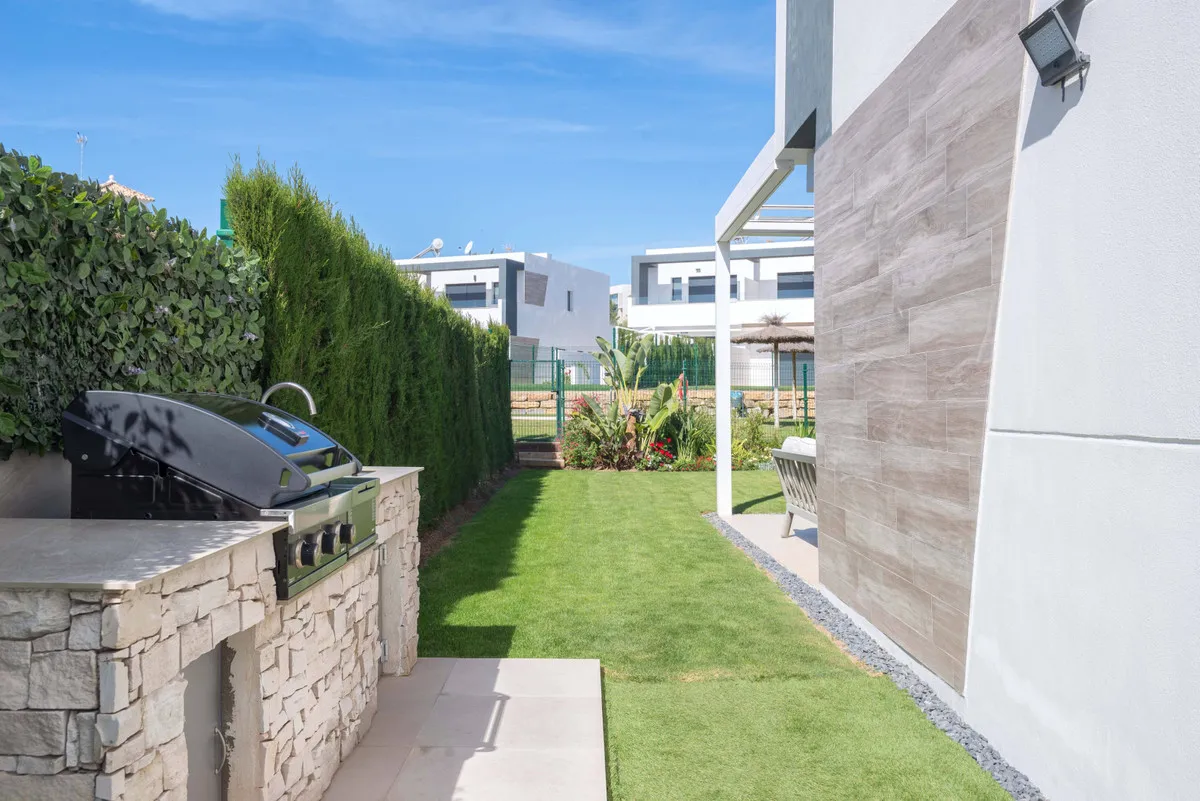 cef76523-31aa-4342-9a54-1de191de5cf5