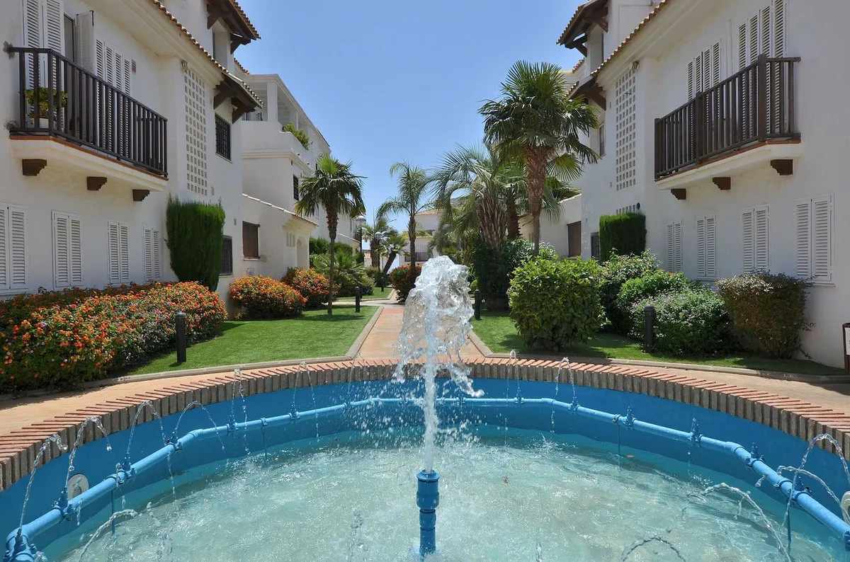 0b70aa39-12ee-4502-8468-f697392ce3ec