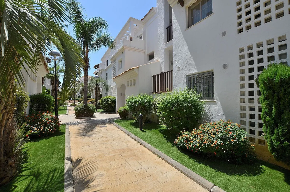 79c260cb-3eda-46ff-b9be-7db24983322c