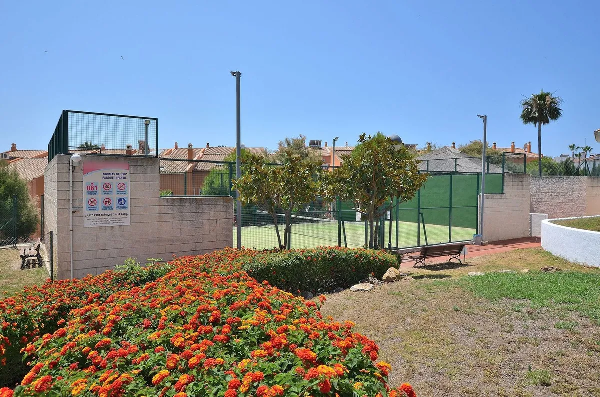 cdd93519-d265-4eaa-b2c6-7043425c2a94