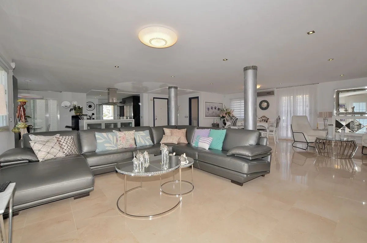 e4c69616-4ca1-48e1-8723-5d5c692d8d1b