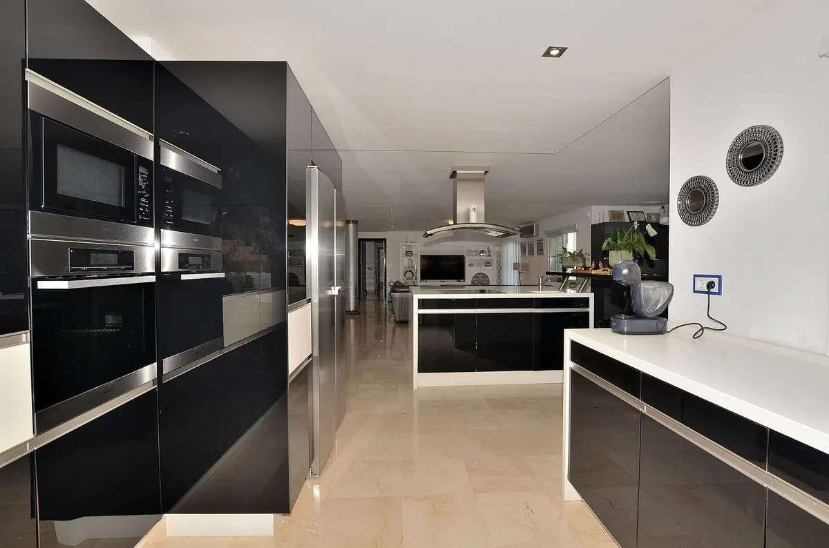 f2679c20-06b7-4936-aa72-7e1844ef9c12