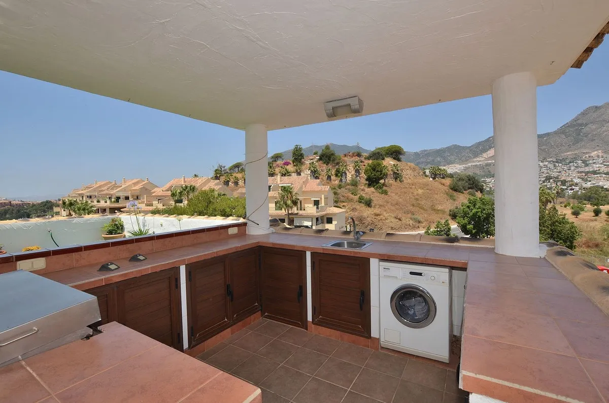 fd941a0f-6c3f-4a3b-b0f1-c73043e40525