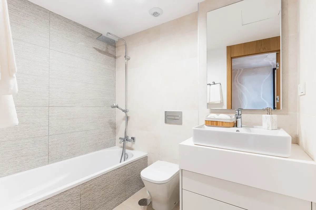 29c24183-3efd-490d-b1bd-e8d6aadb1070