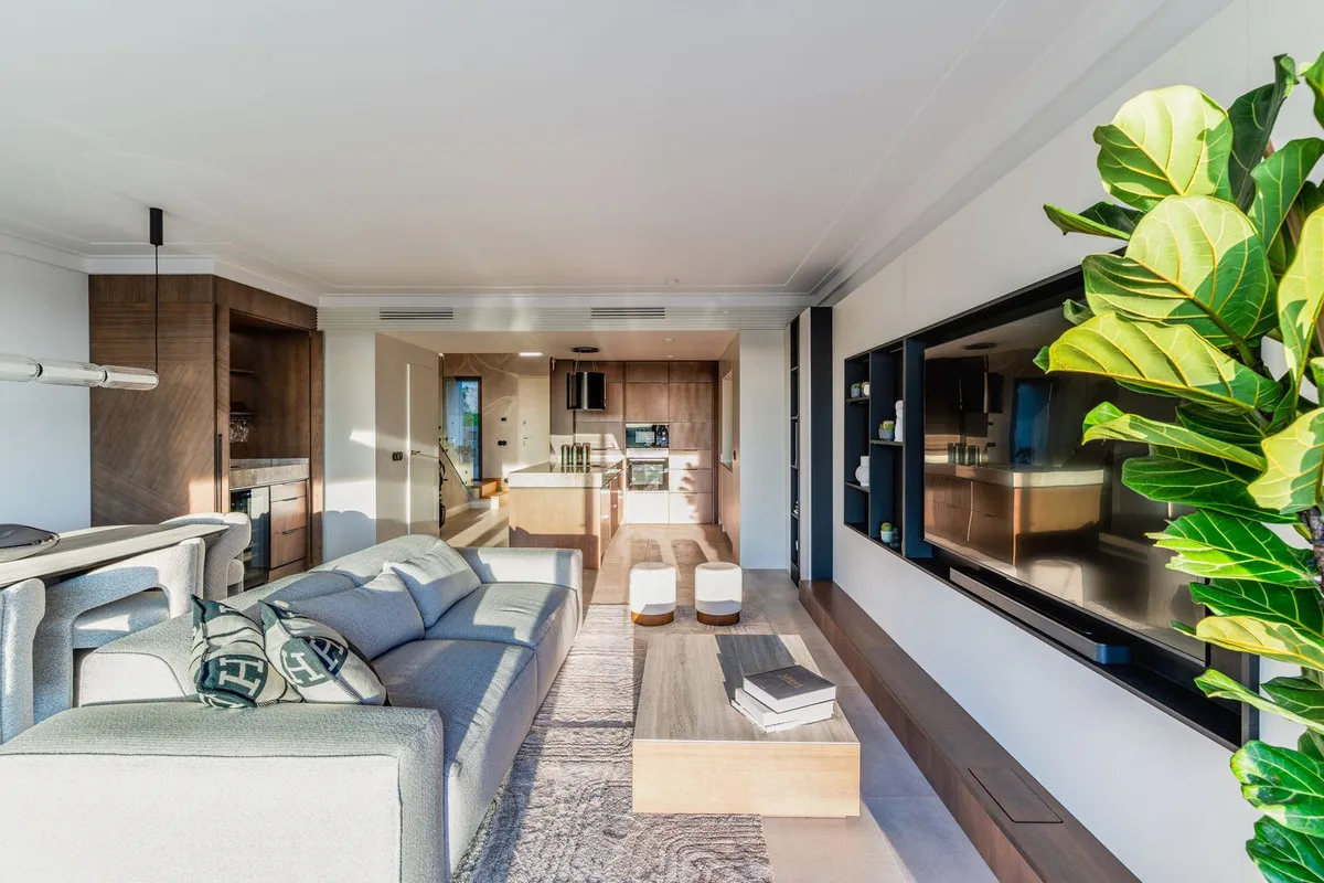 e5dac762-1447-4a7f-b2df-e018d94f9f66